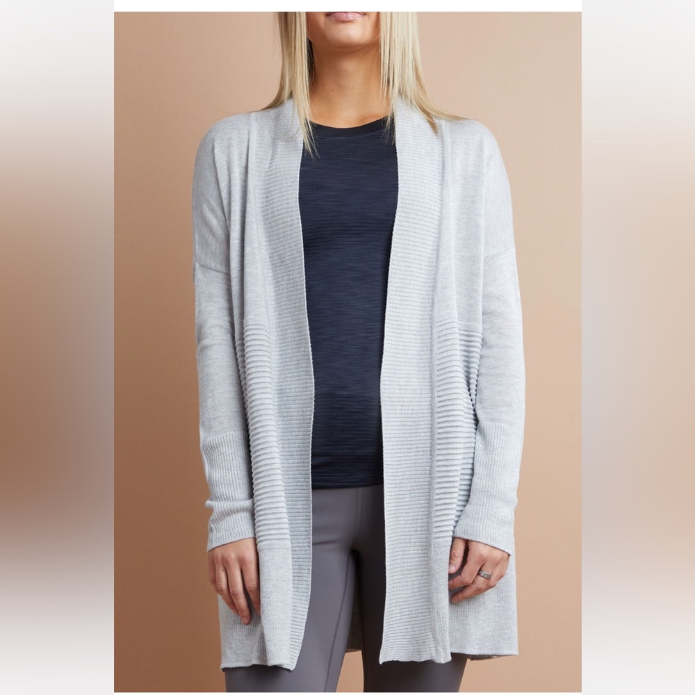 RARE RETIRED Style SAVVI SM/MD Light Gray IANA Split Back Sweater Cardigan
